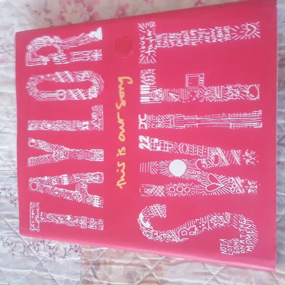 Taylor Swift: This Is Our Song Book - Picture 2 of 10